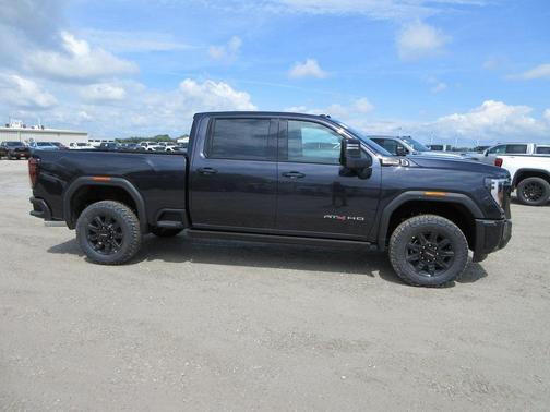 2025 GMC Sierra 2500 AT4
