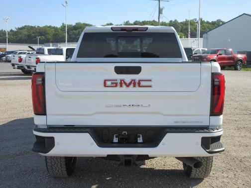 2025 GMC Sierra 2500 Denali