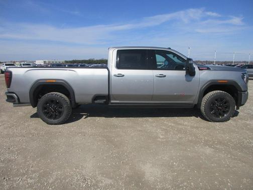 2026 GMC Sierra 3500 AT4