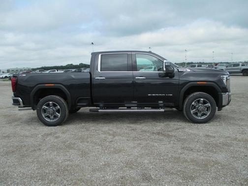 2025 GMC Sierra 2500 SLT