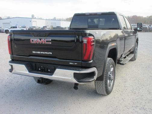 2026 GMC Sierra 3500 SLT