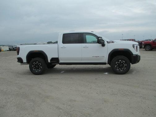 2025 GMC Sierra 2500 AT4X