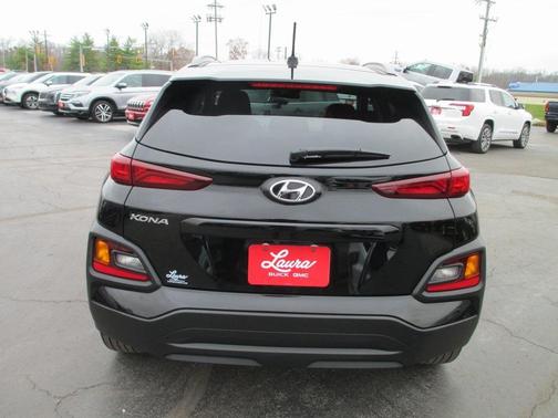 2021 Hyundai KONA SEL