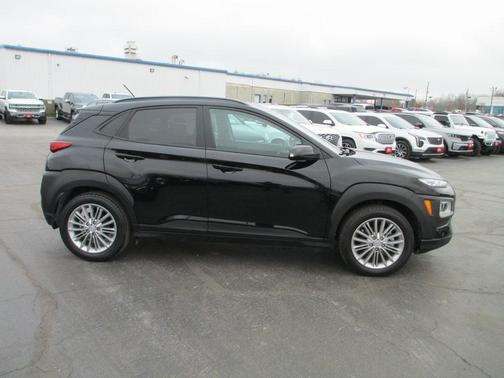 2021 Hyundai KONA SEL