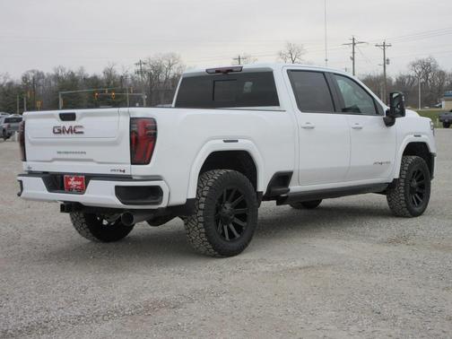2025 GMC Sierra 2500 AT4