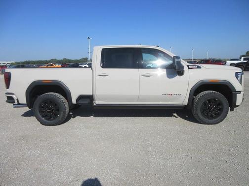 2026 GMC Sierra 2500 AT4
