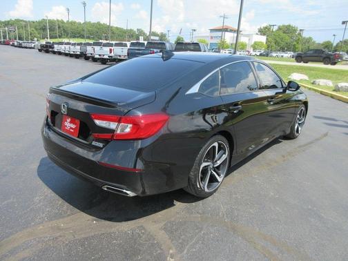2022 Honda Accord Sport SE