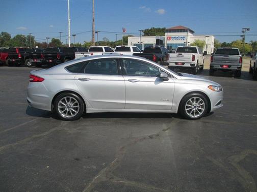 2017 Ford Fusion Hybrid SE
