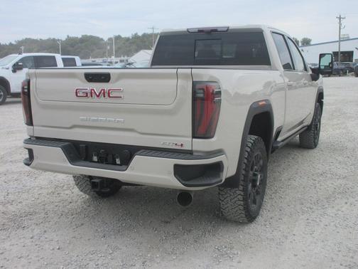 2026 GMC Sierra 3500 AT4