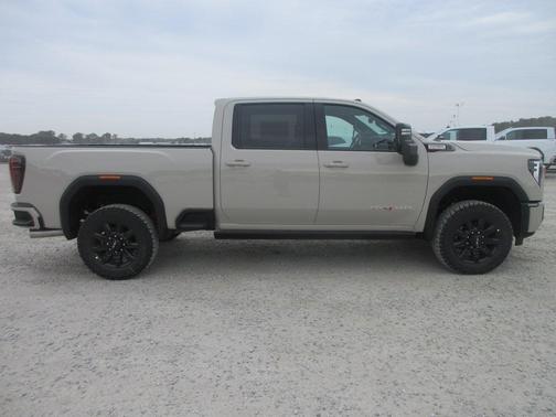 2026 GMC Sierra 3500 AT4