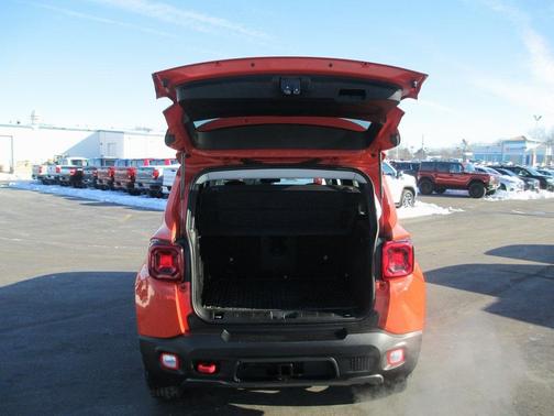 2021 Jeep Renegade Trailhawk