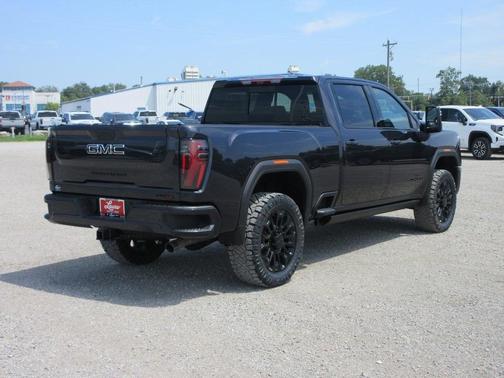 2025 GMC Sierra 2500 AT4