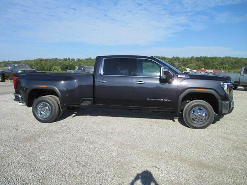 2026 GMC Sierra 3500 SLT