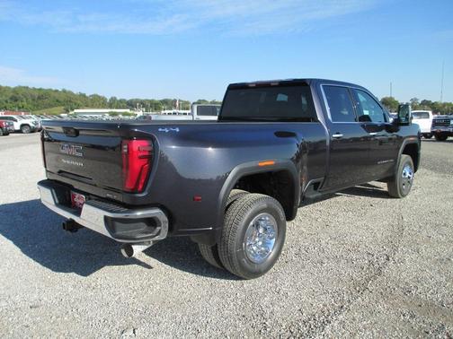 2026 GMC Sierra 3500 SLT