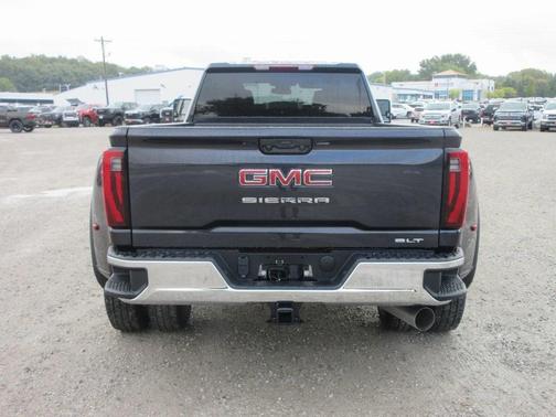 2026 GMC Sierra 3500 SLT
