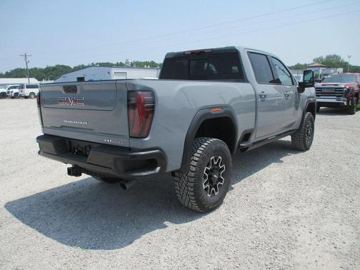 2025 GMC Sierra 2500 AT4X