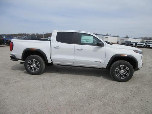 2025 GMC Canyon AT4