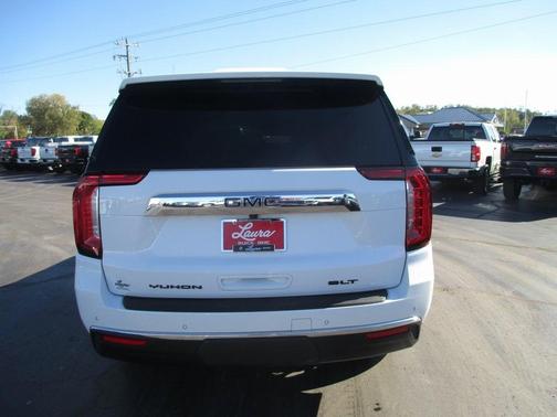 2023 GMC Yukon SLT