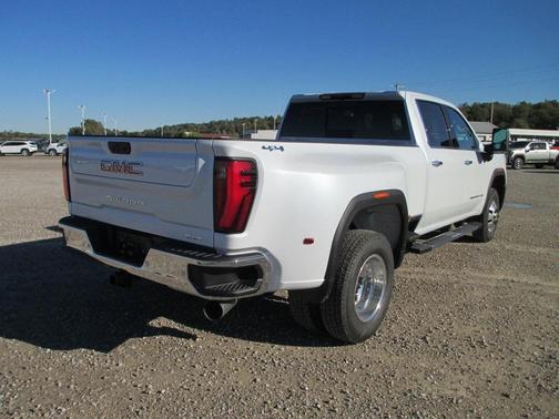 2026 GMC Sierra 3500 SLT