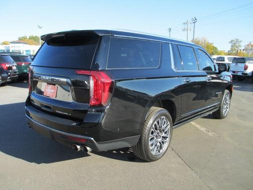 2023 GMC Yukon XL Denali Ultimate