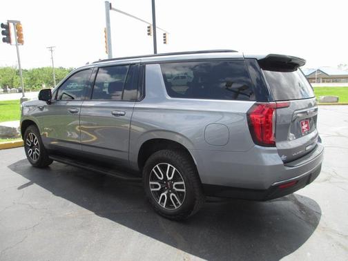 2021 GMC Yukon XL AT4