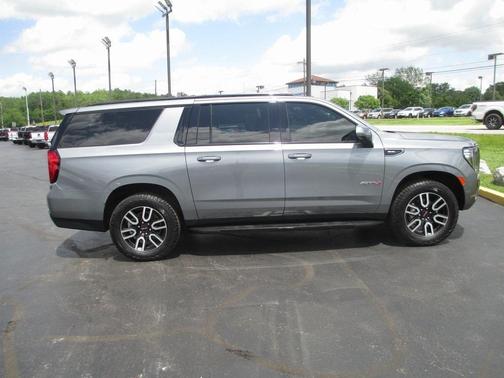 2021 GMC Yukon XL AT4