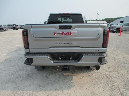 2025 GMC Sierra 3500 AT4