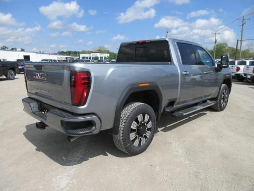 2025 GMC Sierra 2500 Denali