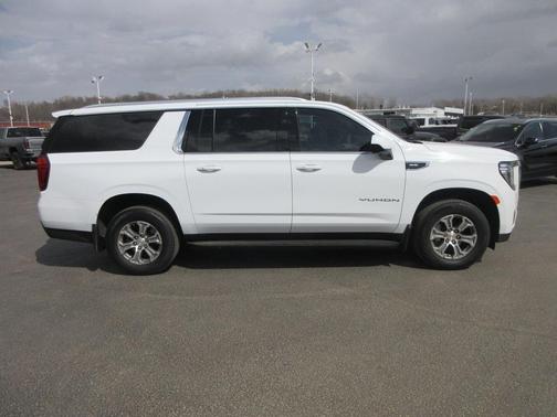 2023 GMC Yukon XL SLE