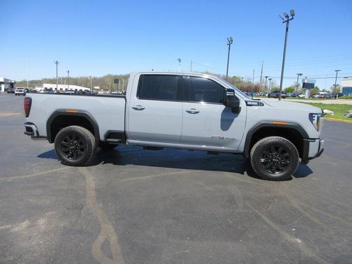 2025 GMC Sierra 2500 AT4