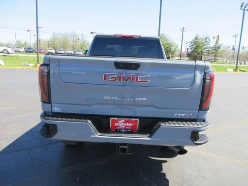 2025 GMC Sierra 2500 AT4