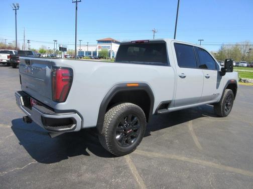 2025 GMC Sierra 2500 AT4