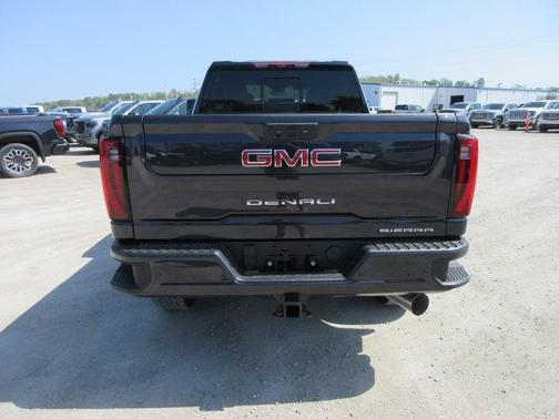 2025 GMC Sierra 2500 Denali