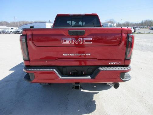 2025 GMC Sierra 2500 AT4