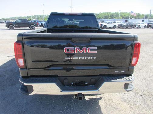 Onyx Black 2026 GMC Sierra 1500 SLE