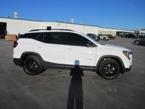 2024 GMC Terrain AT4