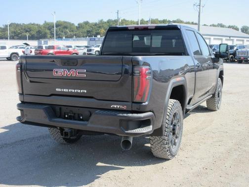 2025 GMC Sierra 2500 AT4