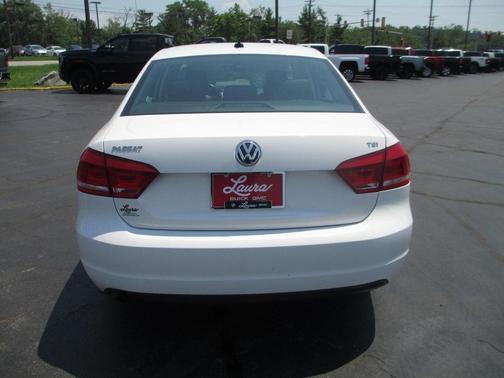 2015 Volkswagen Passat 1.8T Limited Edition