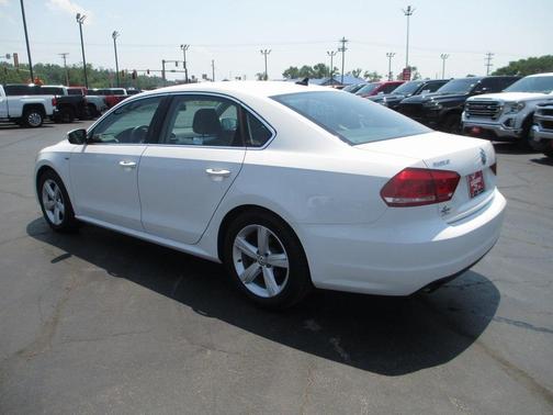 2015 Volkswagen Passat 1.8T Limited Edition