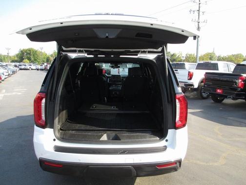 2021 GMC Yukon XL AT4