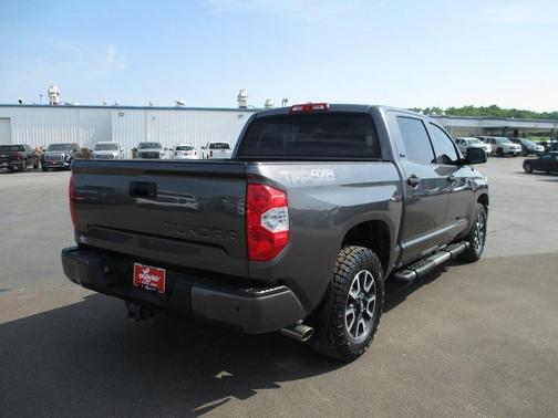 2016 Toyota Tundra SR5