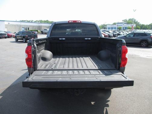 2016 Toyota Tundra SR5