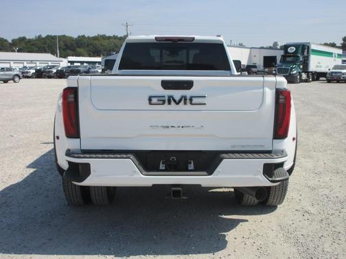 2026 GMC Sierra 3500 Denali Ultimate