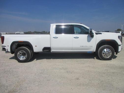 2026 GMC Sierra 3500 Denali Ultimate