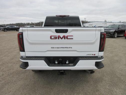 2025 GMC Sierra 2500 AT4