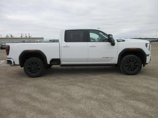 2025 GMC Sierra 2500 AT4