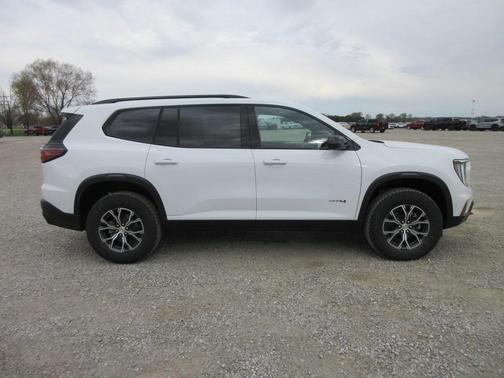 2025 GMC Acadia AT4