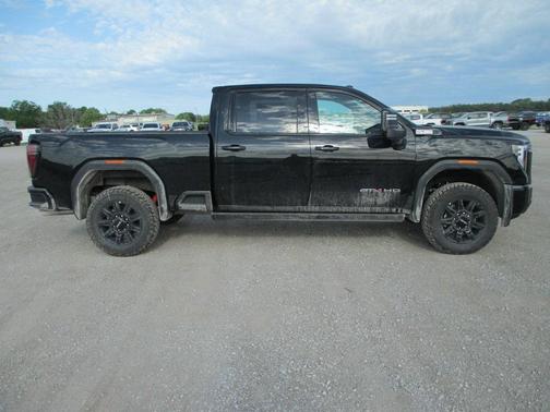 2025 GMC Sierra 2500 AT4