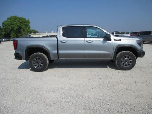 2025 GMC Sierra 1500 AT4X