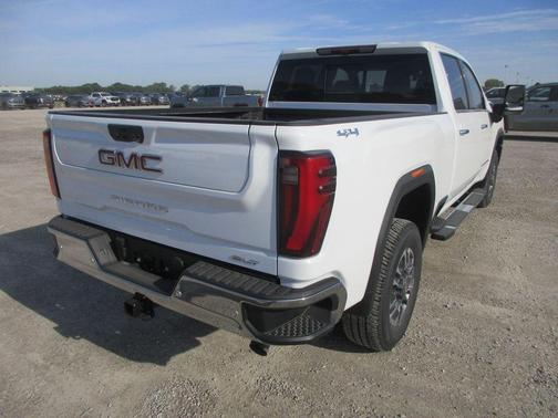 Summit White 2026 GMC Sierra 2500 SLT